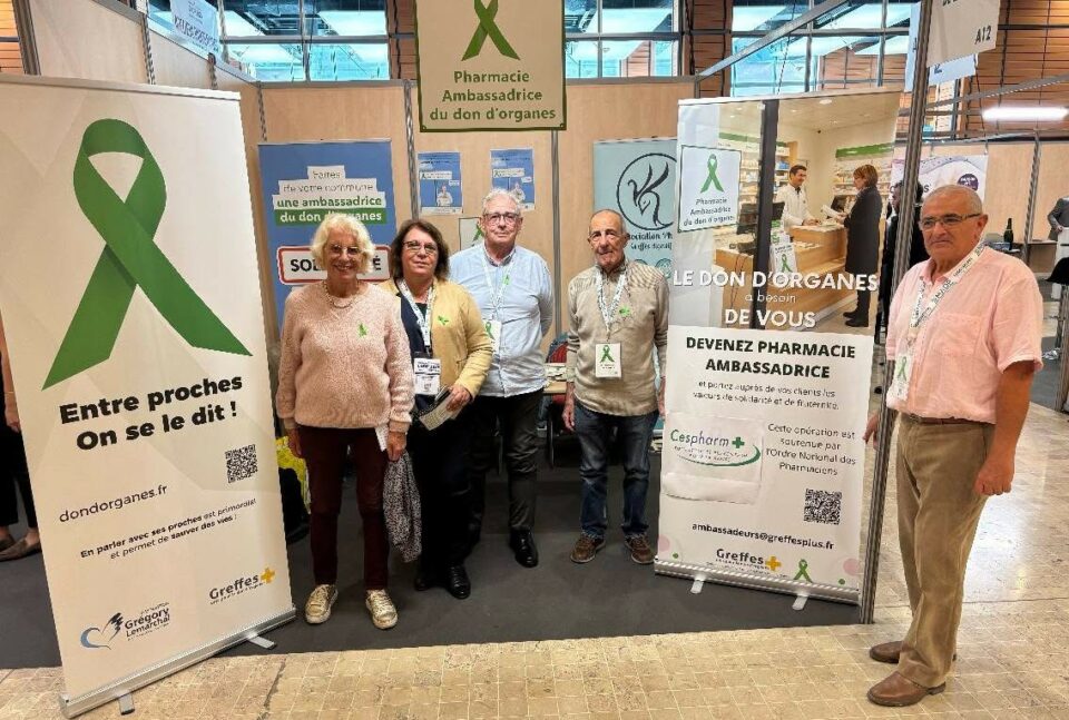 Congrès national des pharmaciens Stand Académie de la greffe avec Guy Carbonell